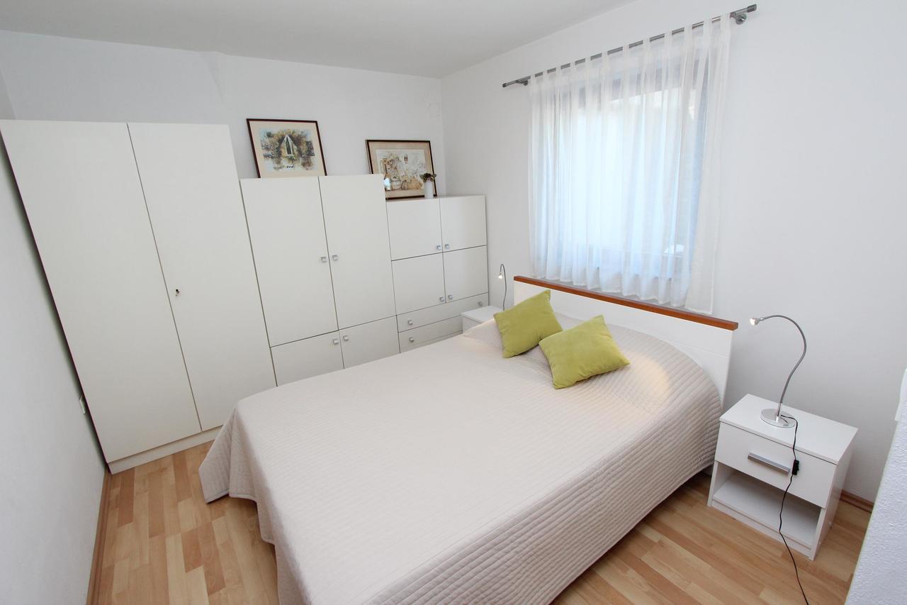 Apartment Irena Pula Exterior photo